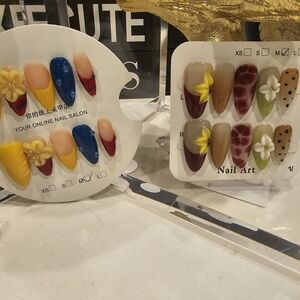 Press-On Nail Set – Colorful Floral & Navy Accent Designs